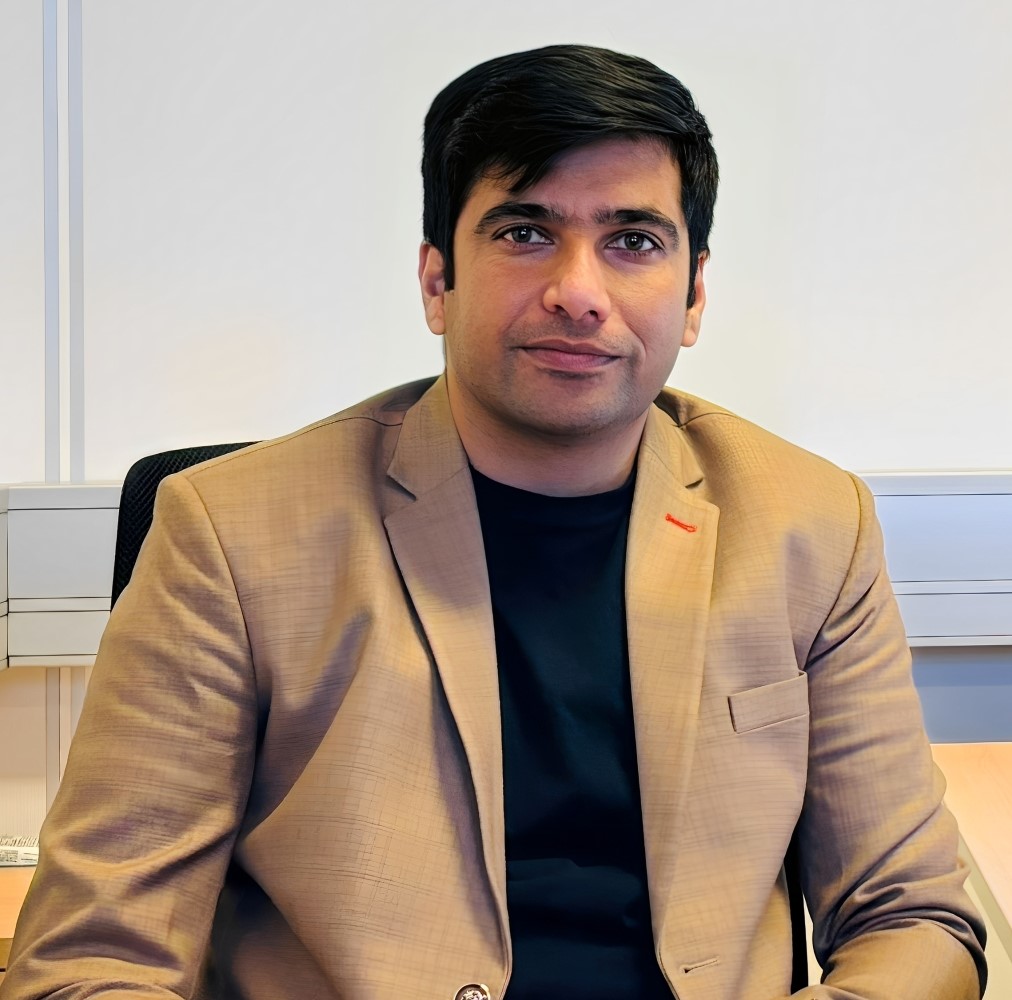 Portrait of Naveed Ashraf